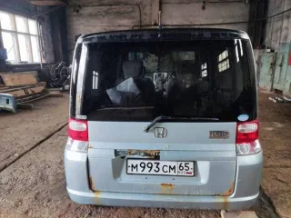 Honda Mobilio 2004 года, 90 л.с., пробег 305000 км. Цвет голубой. VIN отсутствует, ПТС 65 УЕ 522629, госномер М993СМ65. Разрешенная максимальная масса 1620 кг, масса без нагрузки 1400 кг.