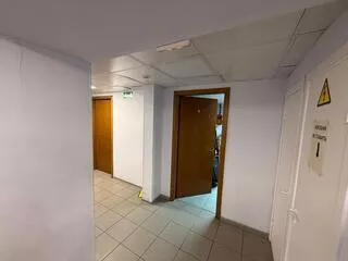 Нежилое помещение - 1 008,8 кв.м, кадастровый номер 77:01:0006020:4213, Адрес: Москва, вн. тер. г. муниципальный округ Таганский, Краснохолмская наб., д. 3, пом. 4Н;
Нежилое помещение - 274,4 кв.м, кадастровый номер 77:01:0006020:4214, Адрес: Москва, вн. тер. г. муниципальный округ Таганский…