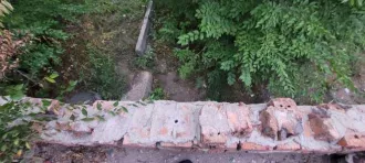 Земельный участок, площадь 251 +/- 6 кв.м., назначение: земли населенных пунктов, кадастровый номер: 63:01:0910008:1034 с ветхим строением, подлежащим сносу (общественный туалет) кадастровый номер: 63:01:0910008:982
Адрес: Россия, Самарская область, г. Самара, Михаила Сорокина, д. 1а