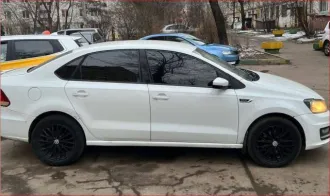 Volkswagen Polo 2016 года выпуска, VIN: XW8ZZZ61ZHG009173, кузов: XW8ZZZ61ZHG009173, цвет кузова: белый. Двигатель: номер CWV 204121, объем 1598 см³, мощность 110 л.с. (81 кВт). Экологический класс 5, тип: легковой автомобиль.