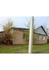 1/4 доли дома и участка, Саратовская обл., Новоалександровка: 1/4 доля дома и 1/4 доля земельного участка в Саратовской обл., еще 1/4 доля дома и 1/4 доля земельного участка в Саратовской обл., еще 1/4 доля в праве на жилое здание, площадь: 101,6 кв.м., кадастровый номер: 64:01:060202:81, и 1/4…
