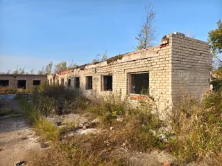 Здание нежилое, площадью 1592,90 кв.м., кадастровый номер 35:25:0202019:30, земельный участок, площадью 40389,00 кв.м., кадастровый номер 35:25:0201063:179, расположенные по адресу: Вологодская область, Вологодский район, с/с Борисовский, д. Филисово, д.10 Здание нежилое, площадью 1592,90 кв.м…