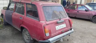 ВАЗ 21043, 1998 года, красный, бензин, 71 л.с. (52.5 кВт), объем 1.5 л (1451 см³), пробег 83837 км. VIN: XTA210430X0685202, госномер К244ХК 11. Особенности: заменен двигатель, возможны проблемы с регистрацией ТС.