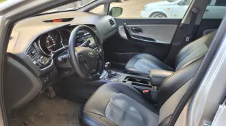 KIA Ceed 2013 года выпуска, VIN XWEHN512BE0012518. Ознакомление с автомобилем производится по предварительной договоренности по телефону 8 (927) 240-40-70.