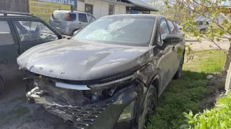 OMODA C5 2023 легковой автомобиль, VIN LVVDB21B2PD388493, 2023 года выпуска, 146,8 лс, 67486 км, АКПП, техническое состояние транспортного средства: автомобиль на ходу, заводится, в результате ДТП повреждены передний бампер, передние фары и противотуманные фары, капот, лобовое стекло, передние…