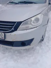 Dongfeng S30 2015 года, 117 л.с., пробег 266543 км, АКПП. Легковой автомобиль. Марка – DFM. Модель: S30. Год изготовления – 2015. VIN: LGJE1FE05FM352701.