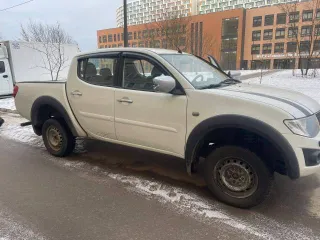 Mitsubishi L200 2.5; Грузовой-бортовой; 2013 года выпуска; номер двигателя 4D56 UCES0457; VIN: MMCJNKB40EDZ10113