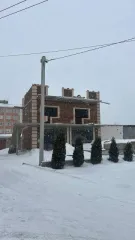 Земельный участок 1026 м² в Ставропольском крае по адресу: Россия, Ставропольский край, г. Ессентуки, ул. Комарова, площадь 1026+/-11 кв.м., на котором находится объект незавершенного строительства.