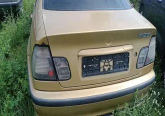 Автомобиль BMW 310IA 2001 года выпуска, желтого цвета, государственный номер А353ТВ124, VIN WBAAN160XONE12738. Техническое состояние не проверялось. Имеются повреждения кузова, салона и остекления. Может находиться в частично разукомплектованном состоянии. Документы отсутствуют. Наложен запрет на…