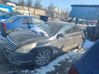 Nissan Teana, VIN: Z8NBCWJ32BS014023, 2011 г., черный. Мощность 123 кВт/167 л.с., объем двигателя 2488 см³. Авто не на ходу, ремонтировали двигатель, так и не сделали.
