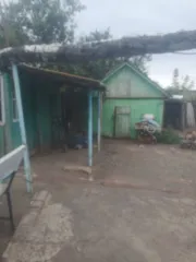 1/4 доли дома и земли, 1/4 доли в здании 38.6 кв.м (жилое), 1/4 доли участка 5404 кв.м (земли населенных пунктов, для ведения личного подсобного хозяйства), Белгородская обл., Губкинский р-н, с. Истобное, ул. Залоговая, 22, кадастровый номер: 31:03:1601001:480 и 31:03:1603001:12