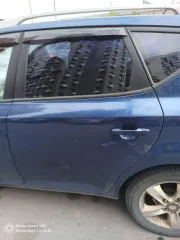 Kia Ceed 2009 года, 122 л.с., синий, 269435 км, имеются повреждения. Автомобиль марка Kia, модель Cee'd, VIN XWEFF522290005047, двигатель № C4FC9Z090006, год выпуска 2009. На лобовом стекле трещина, одна задняя дверь не открывается, на кузове есть вмятины, сзади стучит подвеска. Автомобиль в залоге…