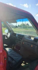 Volkswagen Transporter, 2001 года выпуска, VIN WV2ZZZ70Z2H017084