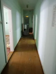 Земельный участок 623 кв.м и нежилое здание 368,8 кв.м, Архангельская область. Земельный участок площадью 623 кв.м, кадастровый номер 29:05:130109:5 (реестровый номер федерального имущества P11770003970), категория земель – земли населенных пунктов, вид разрешенного использования – для…