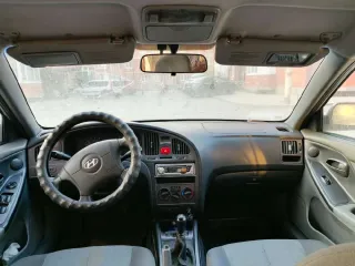 Hyundai Elantra 1.6 GLS 2004 легковой автомобиль, VIN: КМНDN41ВР4U907192, 2004 г.в., номер кузова: КМНDN41ВР4U907192, цвет кузова: серебристый, мощность: 105 л.с., госномер М062ТН 93. Автомобиль не на ходу, требуется ремонт двигателя. По кузову имеются многочисленные сколы, царапины, вмятины…