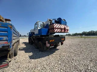 Кран автомобильный КС-55729-5B на шасси КАМАЗ, 2013 г.в., VIN: Z8C55729ED0000108, цвет: синий, неисправен двигатель.