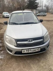 Lada Granta 2013 года, 87 л.с., пробег 300000 км. Цвет серебристый. VIN: XTA219010D0124185, госномер Р191ОМ43. Тип двигателя: бензиновый, мощность 87 л.с., экологический класс 4. Разрешенная максимальная масса 1560 кг, масса без нагрузки 1160 кг.