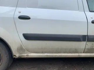 LADA Largus 2016 года, государственный номер С764ТА43, VIN: XTAFS035LH0960234, цвет белый. Местонахождение: Кировская область, г. Киров, Заготзерновский проезд, д. 14. Имеются обременения: аресты, ограничение постановлением Замоскворецкого районного суда г. Москвы от 15.08.2025, ограничение…