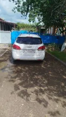 Chevrolet Cruze 2014 года выпуска, белого цвета. VIN: XUUJF35E9E0001495, ПТС: 33РВ 617196, государственный номер: К742НН53. Производитель: ЗАО АВТОТОР МЕНЕДЖМЕНТ (Россия). Модель двигателя: F16D4, бензиновый, номер: 140690010, мощность 124 л.с. (91 кВт), объем 1598 куб. см. Номер кузова…