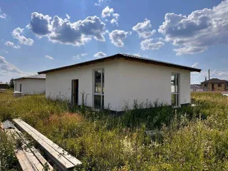Дом 96 кв.м и земельный участок 652 кв.м в Свердловской области. Недвижимость, находящаяся в залоге у АО «ТБанк» в порядке правопреемства (в связи с реорганизацией ПАО Росбанк (ИНН 7730060164) в форме присоединения к АО «ТБанк»), а именно: земельный участок, площадью 652 кв.м., с кадастровым…