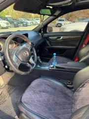 Mercedes-Benz C-Class 2012 года, 155.9 л.с., пробег 304092 км, АКПП, цвет белый. VIN: WDD2040311A769650, ПТС: 39РМ 027612, госномер: Х515МР761. Мощность 114.7 кВт/155.9 л.с., разрешенная максимальная масса 1985 кг, масса без нагрузки 1470 кг.
