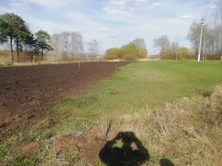 Доля дома 120,2 м² и участка 3872 м² в Ульяновской области. 1/3 доля в праве на жилое здание, площадь 120,2 кв.м., кадастровый номер: 73:20:020503:127 и 1/3 доля в праве на земельный участок, площадь 3872 кв.м., категория земель: земли населенных пунктов, разрешенное использование: для ведения…