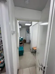 Нежилое помещение 78 кв.м. Встроенное помещение для размещения аптечного пункта, назначение: нежилое, площадь: 78 кв.м., этаж: 1, адрес: Пермский край, г. Березники, ул. Мира, д. 107, кадастровый номер: 59:03:0400077:6556. В ЕГРН имеются записи об арестах. Конкурсный управляющий ведет работу по…