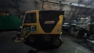 Коммунально-строительная (подметально-уборочная) машина Karcher ICC1L, гос. номер 3292РМ14.