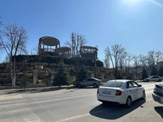 Помещение 188,5 кв. м в Дербенте, Республика Дагестан, по адресу: ул. Гейдара Алиева, ул. Советская, 6. Расположено на 3 этаже, номера на плане: 16-23. Косметический ремонт. Кадастровый номер здания: 05:42:000004:453. Назначение: помещение свободного назначения, за исключением почтовой…