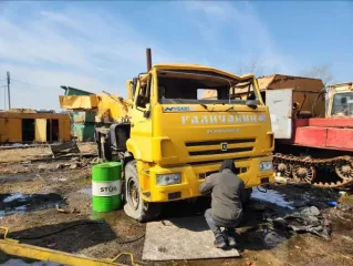 Движимое имущество (автомобили, специализированная техника), расположенное в Хабаровском крае, п. Галкино. Автомобиль КамАЗ-65222, VIN X1F652220D0000398, шасси XTC 652220 C1288561, 2013 г.в., гос. номер Т 538 ХК 163. Автомобиль КАМАЗ 65222-43, VIN XTC652224E1300015, 2014 г.в., гос. номер У 664 ЕА…