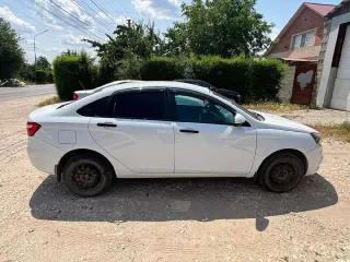 Lada Vesta, 2020, VIN XTAGFL110LY415069, цвет белый (личная собственность, залог ПАО «Авто Финанс Банк»)