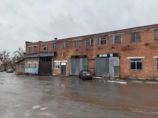 Имущественный комплекс, 8757,6 м², Ростовская область. Имущественный комплекс в Ростовской обл., находящийся по адресу: Ростовская обл., г.Константиновск, ул.Заводская, д.7, включающий нежилые здания: пл.6717,6м2, кад.№61:17:0010112:287; пл.740,7м2, кад.№61:17:0010112:289; пл.401,3м2…