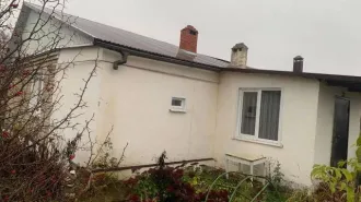 Квартира 49.4 м², 3 комнаты. Липецкая область, Лев-Толстовский район, поселок Лев Толстой, улица Комарова, дом 37, квартира 1. Кадастровый номер: 48:12:0310101:1178.