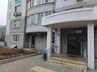 Нежилое помещение, назначение: нежилое, общая пл. 127,6 кв.м., кад.№ 77:05:0006004:24479, этаж 1. Адрес: г. Москва, вн.тер.г. муниципальный округ Чертаново Северное, шоссе Варшавское, дом 120, корпус 1, помещение 2/1.