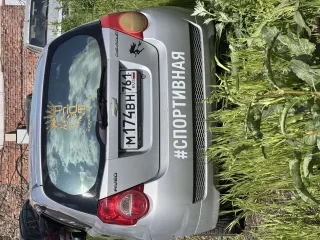 Шевроле Авео 2010 года выпуска, модель — Chevrolet Aveo, тип — легковой комби (хэтчбек). VIN: XUUSF4BWJA0009941, цвет серебристый, госномер М174ВН761.