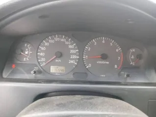 Toyota Avensis, 2000 года, 129 лс, 380000 км, АКПП, VIN: SB153ZBN10E012174, гос. номер: Е 848 УС 22, цвет: черный. Имеется коррозия порогов, арок, в том числе сквозная коррозия. Отслоение лакокрасочного покрытия, трещины и царапины по кузову автомобиля. Наличие хода у автомобиля не проверялось…