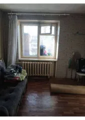 Доля комнаты 21,7 кв.м, Псковская область. 1/3 доля комнаты в Псковской обл., еще 1/3 доля комнаты в Псковской обл., еще 1/3 доля в праве на жилое помещение, площадь: 21,7кв.м., адрес (местонахождение): Псковская область, г Великие Луки, ул Гоголя, д 9, пом 427, кадастровый номер…