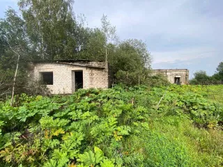 Недвижимое имущество, нежилые здания Нежилое здание, гараж автомобильный, кад. № 69:34:0130802:93, площадь: 32,3 кв.м., адрес: Тверская обл, р н Торопецкий, с/п Шешуринское, д Наговье  Нежилое здание, телятник, кад. № 69:34:0130802:94, площадь: 1082,5 кв.м., адрес: Тверская обл, р н Торопецкий, с/п…