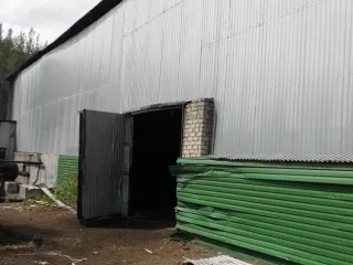 Здание арматурного цеха. Назначение: нежилое. Общей площадью 568,3 кв.м. Литер: 1, этажность: 1. Адрес: Свердловская область, г. Асбест, в районе станции Восточная на территории производственной базы. Кадастровый номер: 66:34:0503003:74.