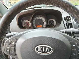 KIA CEED, 2007 года, 115 лс, 272000 км, VIN XWEFF242270000229. Техническое описание со слов собственника: ДВС троит, работает только с присадками, коробка передач требует технического обслуживания, подвеска в критическом состоянии. Более подробное техническое состояние выясняйте самостоятельно в…