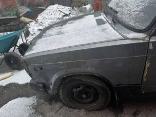 ВАЗ 2107, 2010 года, 72 лс, 21869 км. Легковой автомобиль, LADA, 210740, ХТА210740А2967120, год выпуска 2010, г/н Т682АО154, пороги гнилые, дно гнилое, двери побитые, двигатель требует капитального ремонта, ходовая часть требует ремонта, пробег не работает спидометр, замена патрубков всех…