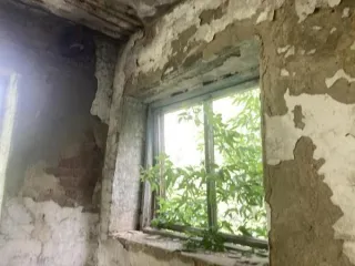 Очистные сооружения №2 по адресу: Челябинская область, Сосновский район, п. Полетаево, ул. Лесная, 2А. Назначение нежилое. Общая площадь 742.3 м². Кадастровый номер 74:19:1507009:96. Ограничения и обременения отсутствуют.