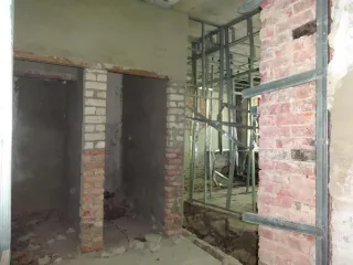 Продажа земельного участка площадью 10458 кв.м, с кадастровым номером 32:31:0030201:32, с расположенными на нем объектами недвижимого имущества: казарма № 1 с кадастровым номером 32:31:0030201:80, казарма с кадастровым номером 32:31:0030201:40, по адресу: Брянская область, г.о. Новозыбковский, г…