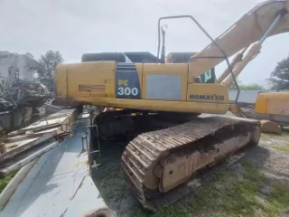 Экскаватор Komatsu PC300-8, 2011 г.в, зав. № рамы: 62264, цвет: желтый, документы (СОМ, ПСМ) в наличии.