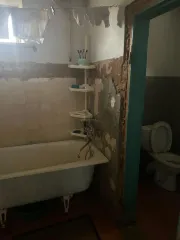 Жилой дом 54,9 кв. м и участок 879 кв. м, ст-ца Каневская, Краснодарский край. Объект № 1 - жилой дом, площадью 54,9 кв.м, КН 23:11:0603184:144, 1 этаж, расположенный по адресу: Краснодарский край, Каневской р-н, ст-ца Каневская, ул. Советская, д. 13, принадлежащий должнику на праве собственности…