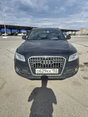 Audi Q5, 2015. Автомобиль AUDI Q5, 2015 г.в. Идентификационный номер (VIN): WAUZZZ8R6GA089983, тип двигателя: бензиновый на бензине, мощность (кВт/л.с.) 169.2/230.0, тип транспортного средства: легковой универсал, цвет кузова (кабины): черный.