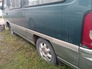 SsangYong Istana 1999 года выпуска. VIN: KPDAB6E81XP078715, двигатель №: 077573, шасси №: KPDAB6E81XP078715, кузов №: KPDAB6E81XP078715