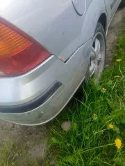 Ford Focus 2004 легковой, VIN X9FFXXEEDF4S42493, на условном ходу. VIN-номер частично не читаемый, требуется ремонт.