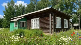 Нежилое здание 106 кв.м и земельный участок 500 кв.м Ярославская область, расположенные по адресу: Ярославская область, р-н Переславский, с. Дмитриевское, ул. Школьная, д. 13, в составе: Нежилое здание, 1-этажное, площадь 106 кв. м., местоположение: Ярославская область, р-н Переславский, с…