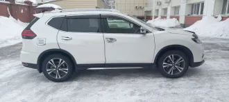 Nissan X-Trail 2018 года, белый. ПТС: 25УХ 019411, госномер: Р232ЕТ27. Мощность двигателя: 147 л.с. Кузов: NT32300463. Разрешенная максимальная масса: 1815 кг, масса без нагрузки: 1540 кг.